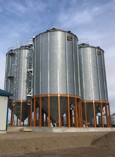 Grain Bins in Saskatchewan